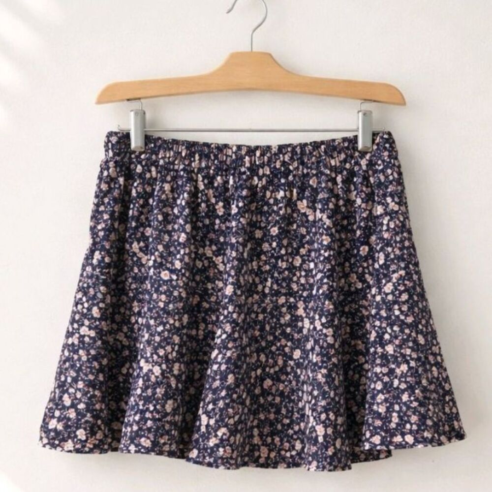 Urban Romantics Floral A-Line Skort Size M